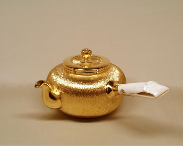 純金塌塌米紋象牙橫手茶壺